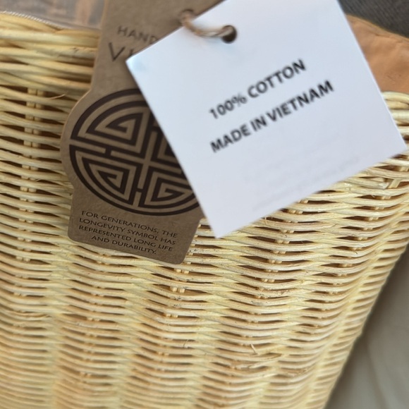 Wicker Basket Tote Handcrafted in Vietnam - Picture 12 of 16